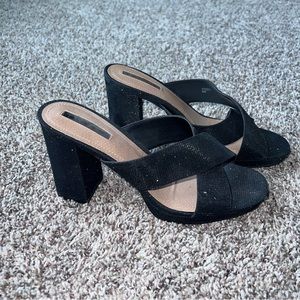 tahari block high heel